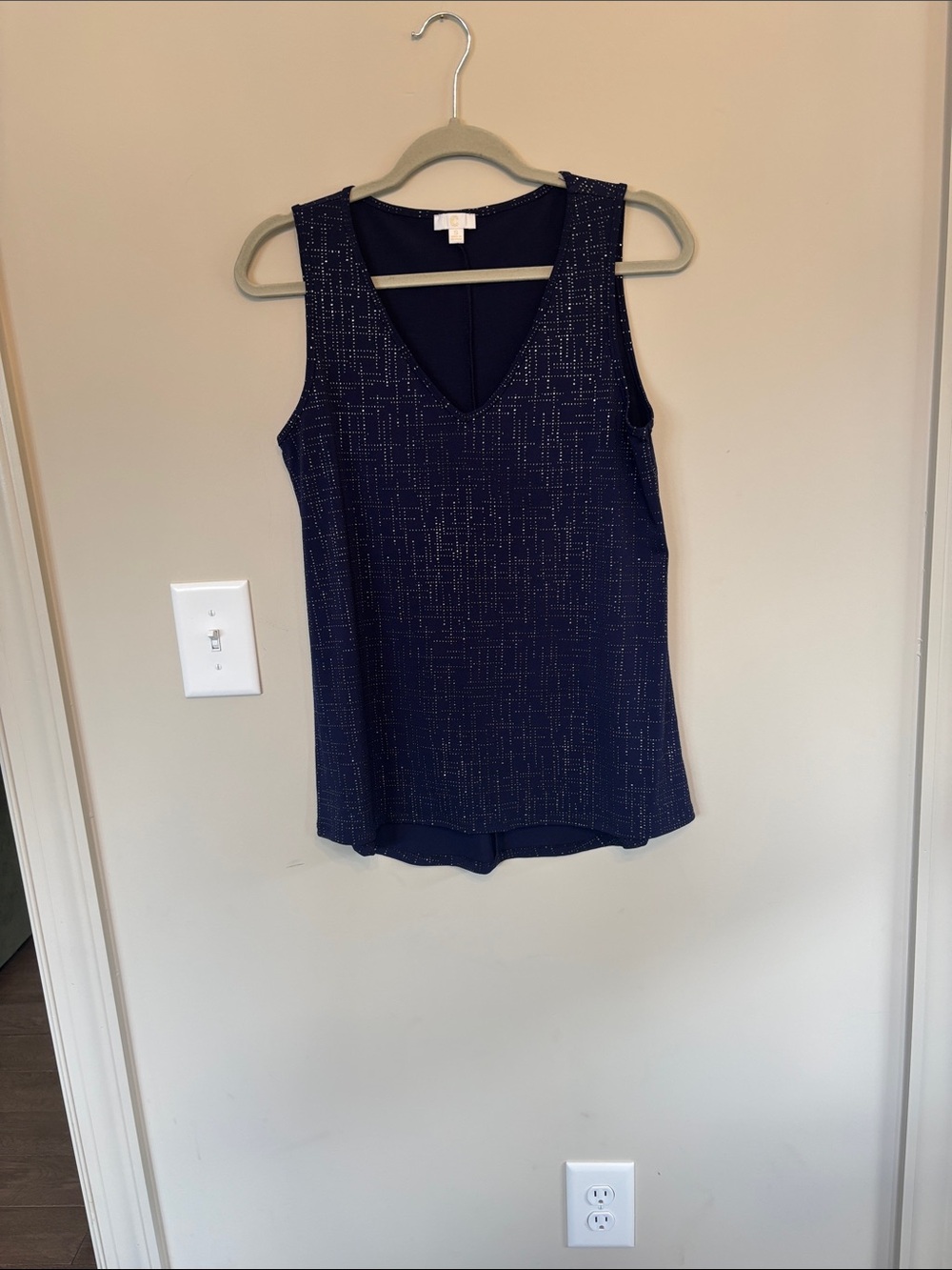 Sleeveless Navy V-Neck Sparkle Shell Top